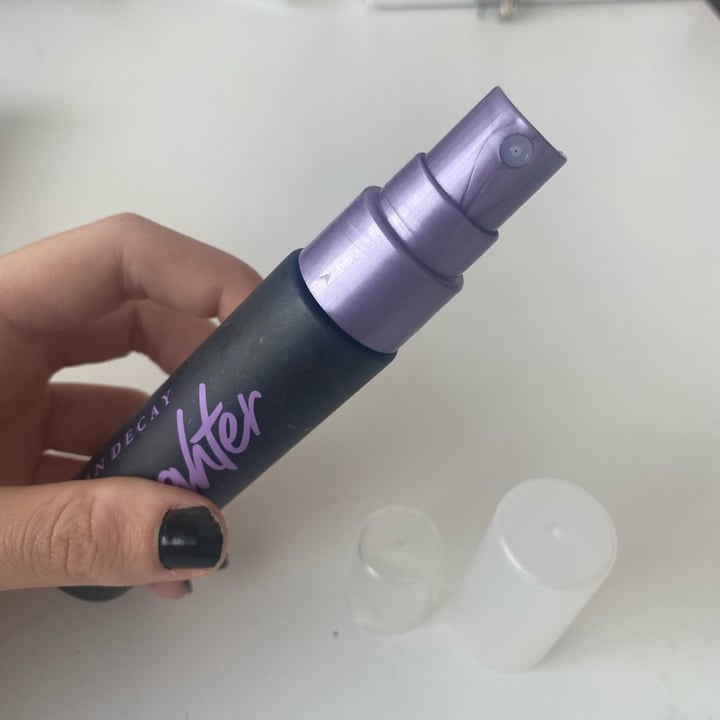 review photo of Urban Decay All nighter Makeup Setting Spray - Long Lasting shared by @izaskunsantos on 31 Oct 2022 - review