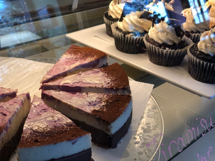 review photo of Shayna B's By The Sea Tiramisu Raspberry Chocolate Cheezcake shared by @theveganpotter on 06 Jan 2020 - review
