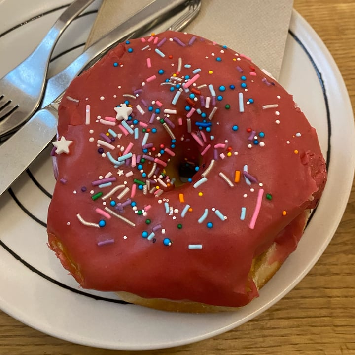 photo of Delish Vegan Doughnuts Homer shared by @lauraperezz on  14 Feb 2022 - review