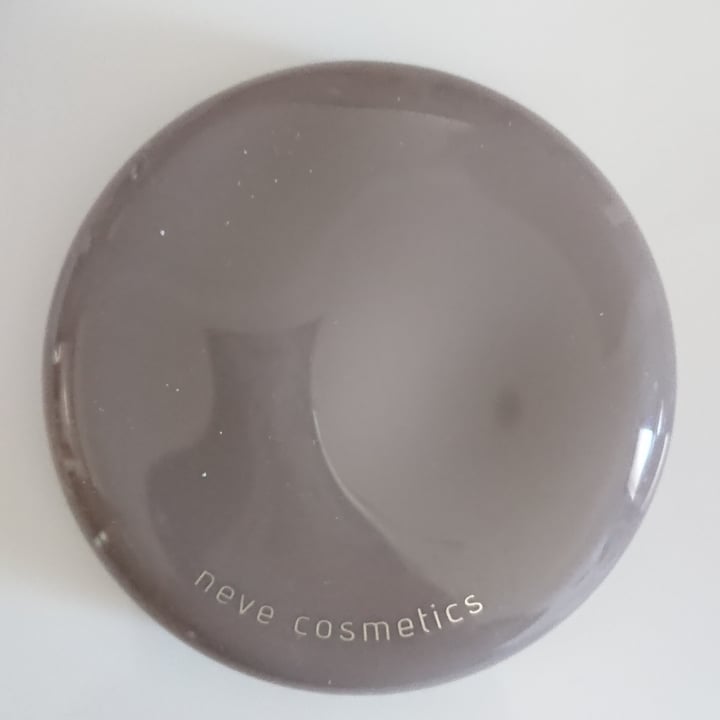 review photo of Neve Cosmetics Flat Perfection Smoothing Foundation shared by @penny80 on 06 Apr 2022 - review