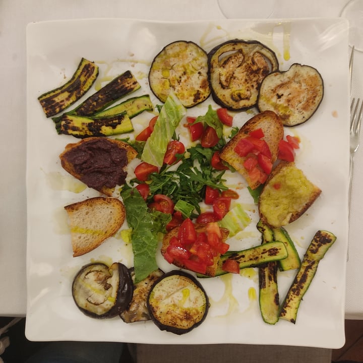 review photo of Ristorante Il Cavaliere Antipasto misto shared by @lauradavega2 on 30 Jun 2022 - review