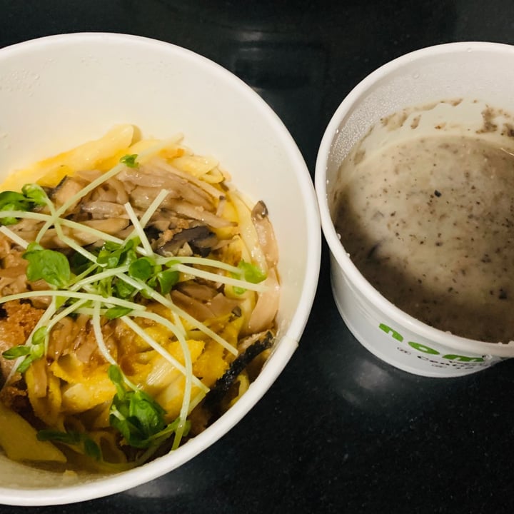review photo of nomVnom Bistro Creamy mushroom pasta shared by @d7000 on 20 Nov 2020 - review