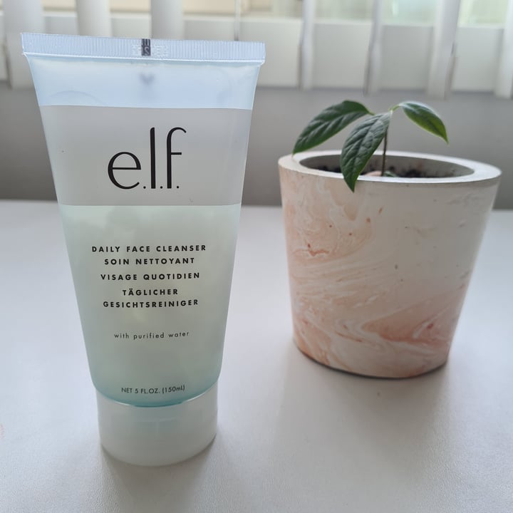 photo of e.l.f. Cosmetics Daily Face Cleanser shared by @ishara- on  28 Dec 2021 - review