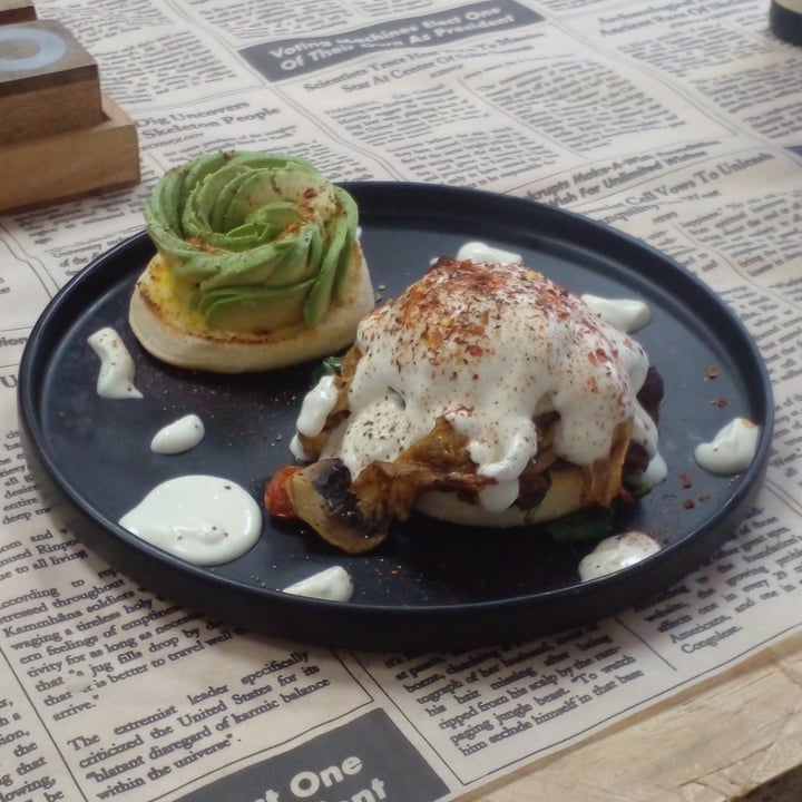 photo of Vegan Streetfood Deli - Obs Eggs Benedict shared by @fezekyo on  16 Jul 2022 - review