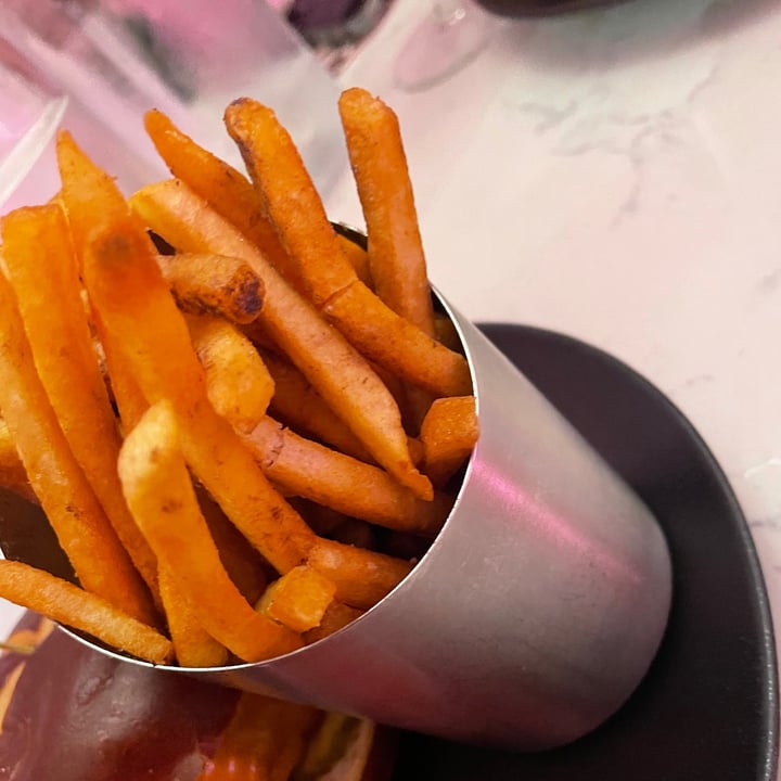 photo of P.S. Kitchen Truffle fries shared by @imavegan247 on  28 Aug 2021 - review