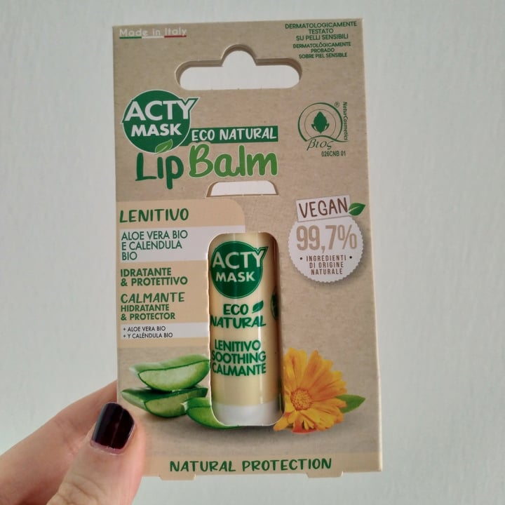 photo of Acty mask lip balm nutriente shared by @ant0basta on  02 Nov 2022 - review