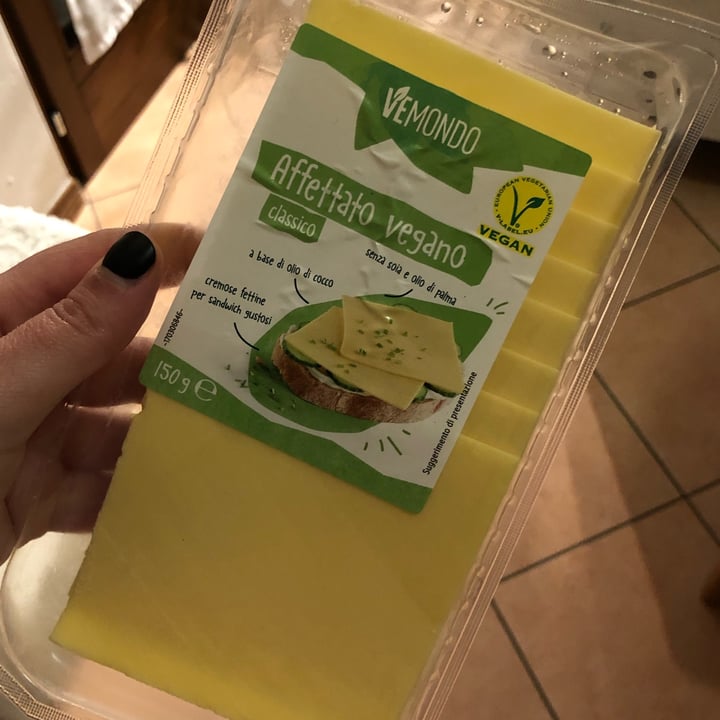 photo of Vemondo Affettato Vegano Classico shared by @aryushka on  24 Dec 2021 - review