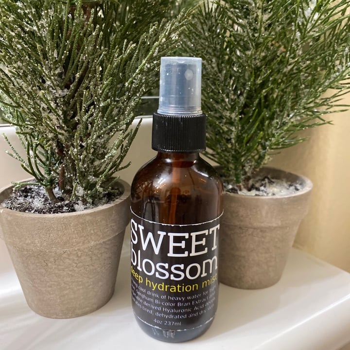 photo of Bare Naked Botanicals Sweet Blossom deep hydration mist shared by @karleyylist on  28 Dec 2019 - review