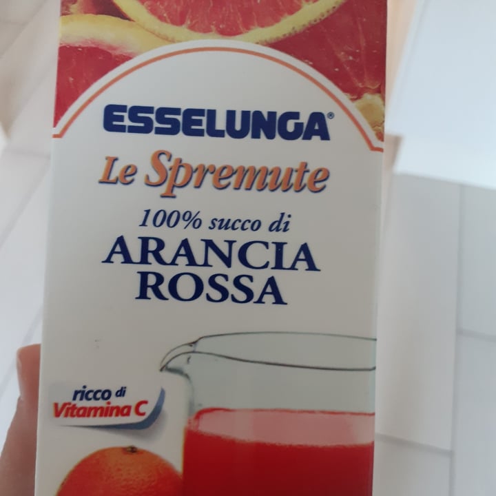 photo of  Esselunga 100% succo di arancia rossa shared by @trilli21 on  10 Apr 2022 - review