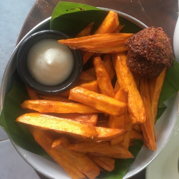 photo of Ganita Cafe Sweet Potato Fries and a Falafel shared by @gillhibbitt on  17 Jun 2020 - review