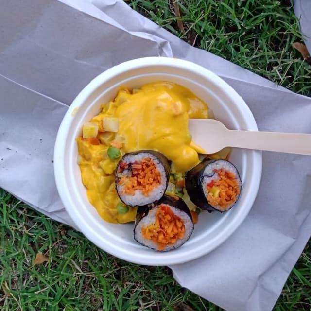 Photo of the dish “Ensalada rusa y sushi”