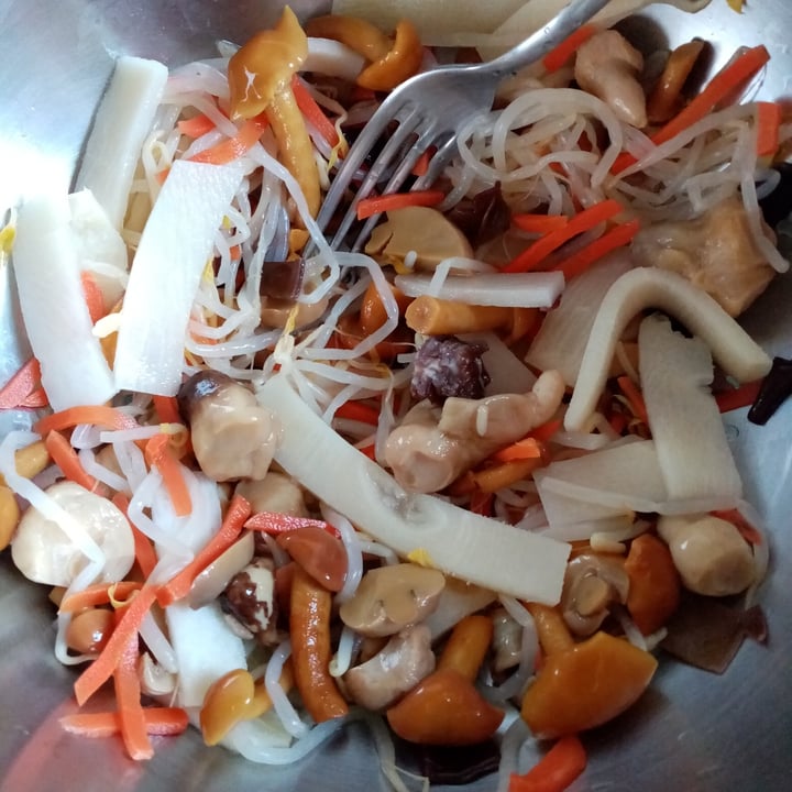 photo of VitAsia Wok vegetables Mushroom medley shared by @valeveg75 on  13 Feb 2022 - review