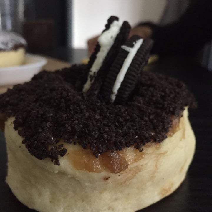 photo of Mönt take away Donas De Dulce De Almendras Y Oreos shared by @ellehcim on  16 Feb 2021 - review