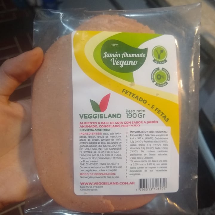 photo of Veggieland Jamón Ahumado Vegano Feteado shared by @beruvita on  19 Jan 2021 - review