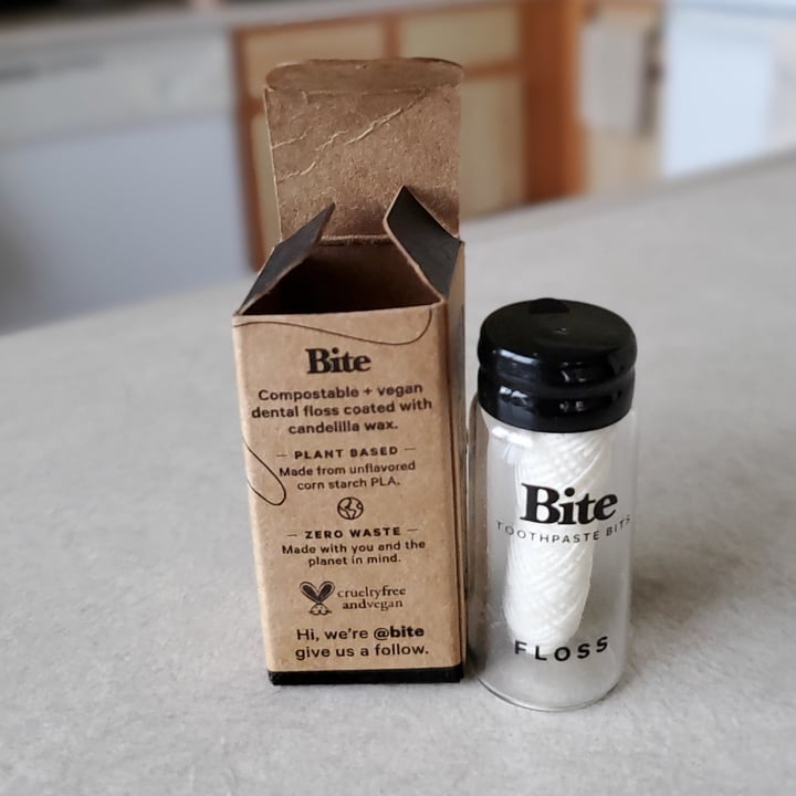 photo of Bite Bite Floss shared by @ddelly on  22 Jul 2022 - review