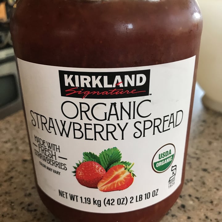 photo of Kirkland Signature Organic strawberry spread shared by @tatanka05 on  14 Aug 2021 - review