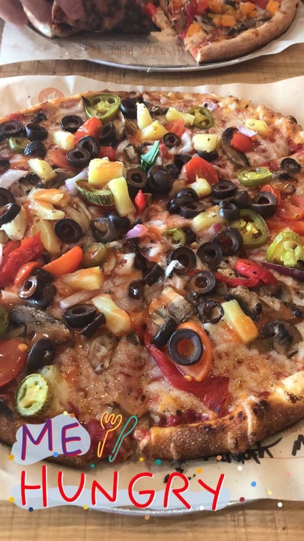 photo of Blaze Pizza Blaze Build Your Own Vegan Pizza shared by @omgvegantamales7 on  28 Feb 2020 - review