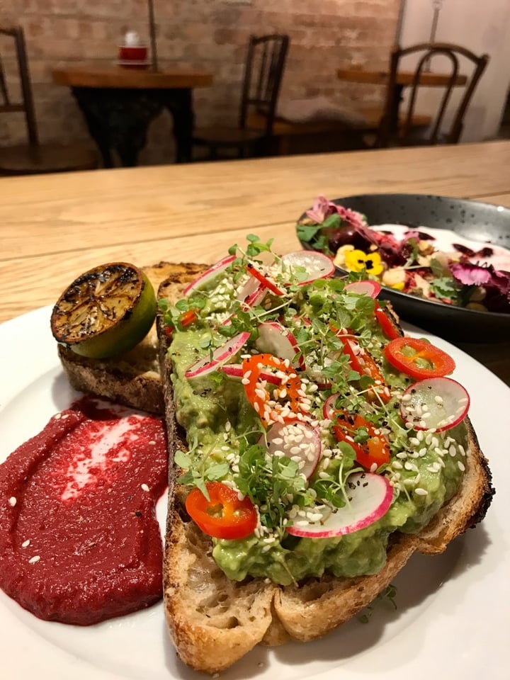 photo of Hot Numbers Coffee Smashed Avocado Sourdough shared by @camveg2020 on  17 Jan 2020 - review