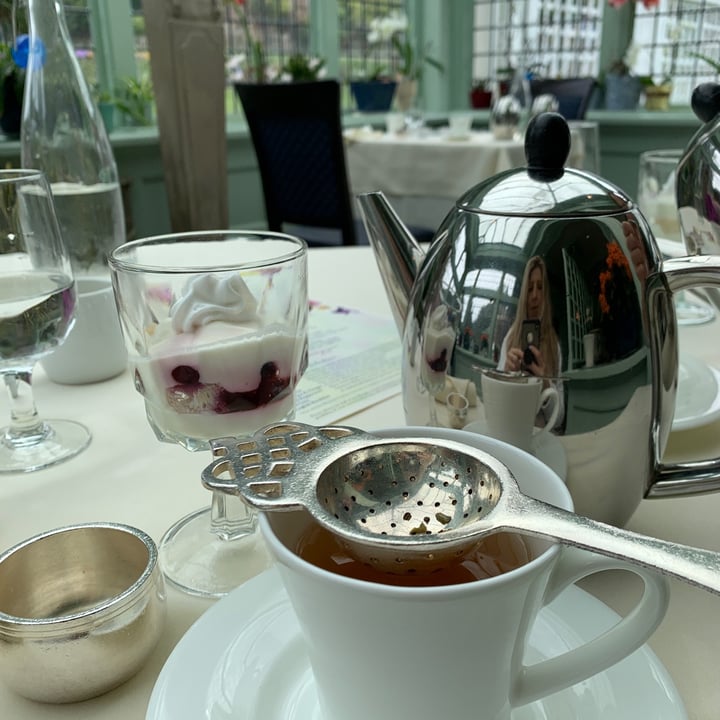 review photo of The Dining Room at Butchart Gardens Afternoon Tea shared by @painterkatelyn on 31 Mar 2021 - review
