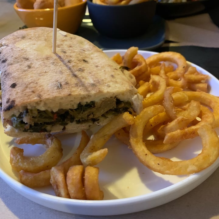 review photo of RUTZ Saltimbocca falsiccia e friarielli shared by @ariannaalberti on 10 Jul 2022 - review