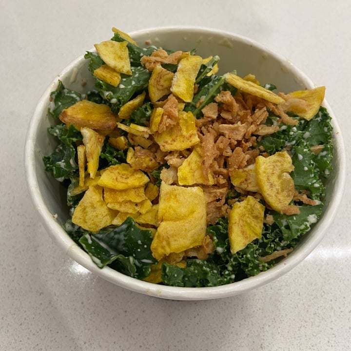 review photo of Guerrilla Burger (formerly Big Poppa's Vegan) Kale Caesar shared by @veganphilosophie on 24 Jun 2021 - review