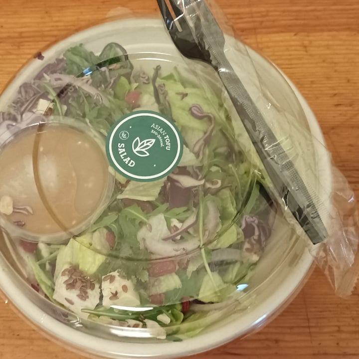 review photo of Local Green Avocado Chickpea Bowl | Asian Salad shared by @annie341 on 23 Apr 2022 - review