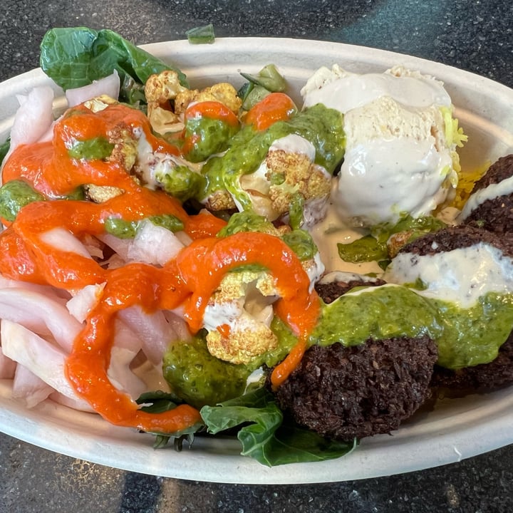 photo of Superbaba Falafel Bowl shared by @veganmika on  09 Dec 2021 - review