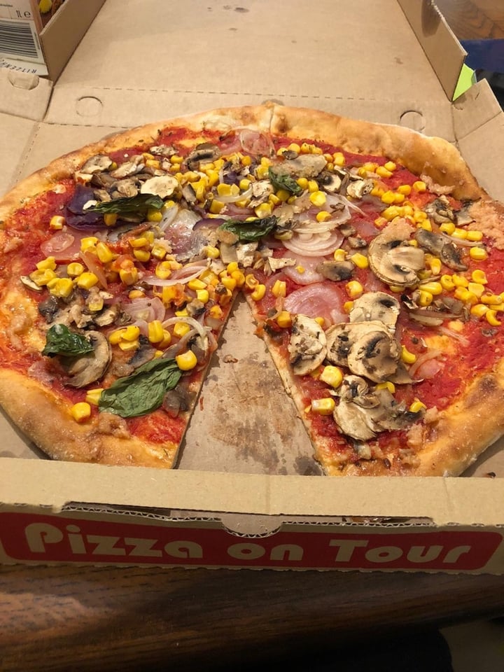 review photo of Pizza On Tour Cara Mia Pizza shared by @ichkannvegan on 12 Apr 2020 - review