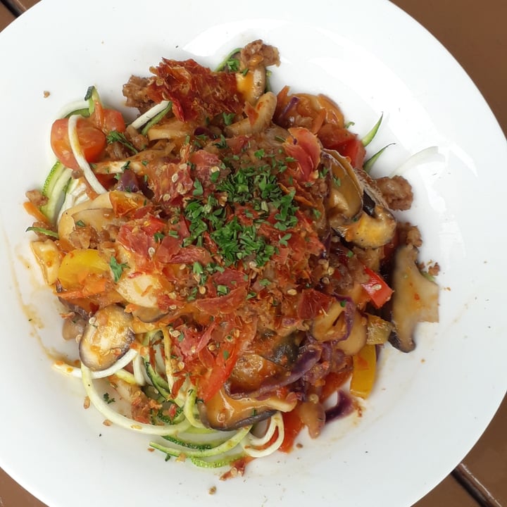 photo of Afterglow By Anglow Spicy Asian Zoodles shared by @veganfoodieomgopnik on  03 Jan 2021 - review