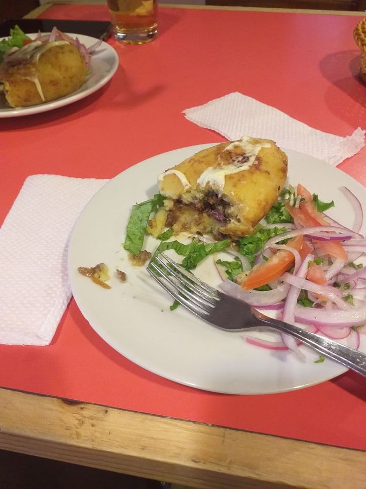 review photo of Loving Hut - Golden Food Papa rellena shared by @tabithalm on 21 Dec 2019 - review