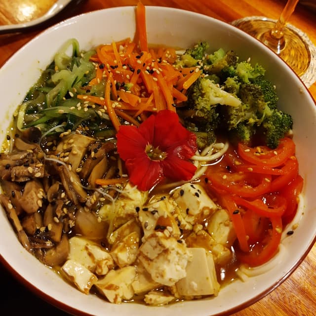 Foto do prato “Vegan Mifen”