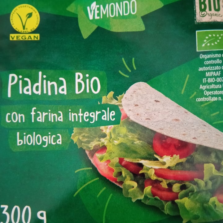 review photo of Vemondo Piadina bio con farina integrale biologica shared by @alepor on 12 Aug 2022 - review