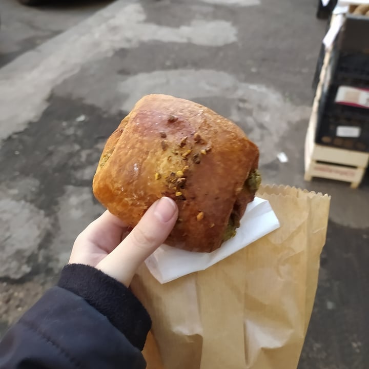 review photo of Vegustibus Saccottino Al Pistacchio shared by @michellev24 on 12 Mar 2022 - review