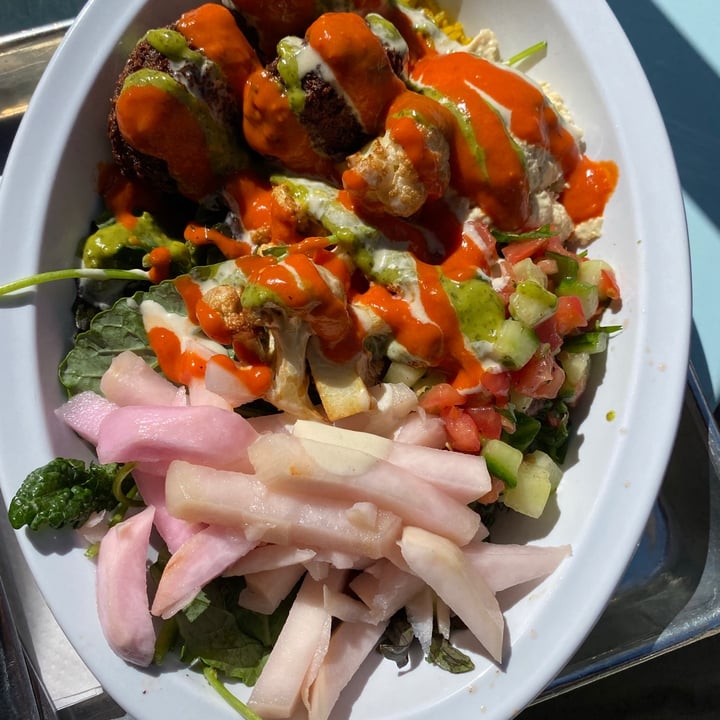 photo of Superbaba Falafel Bowl shared by @veganmika on  18 Sep 2021 - review
