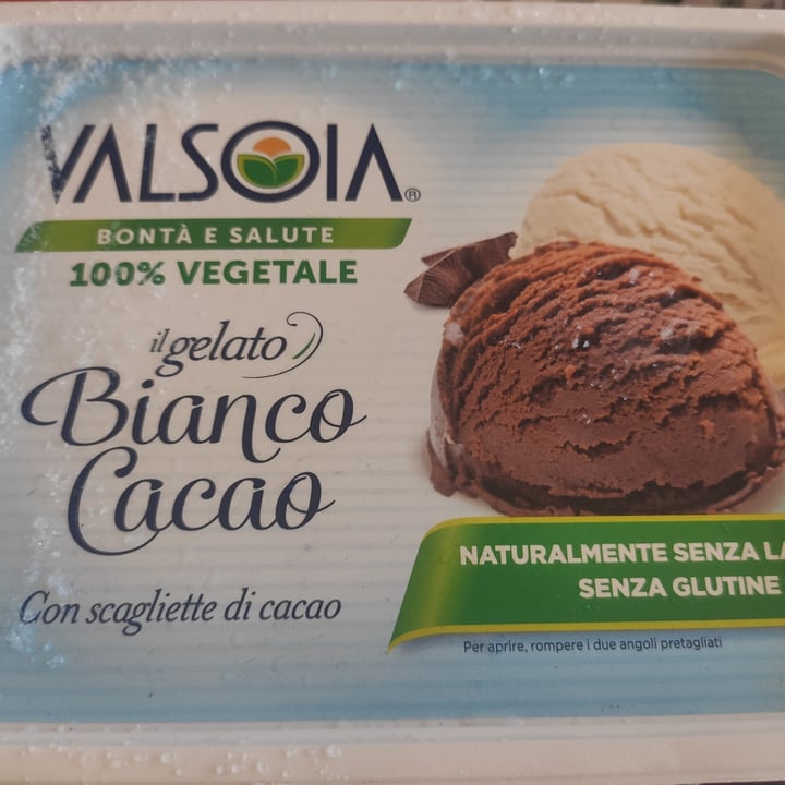 photo of Valsoia Il gelato Bianco Cacao shared by @antonellam on  12 Jun 2022 - review