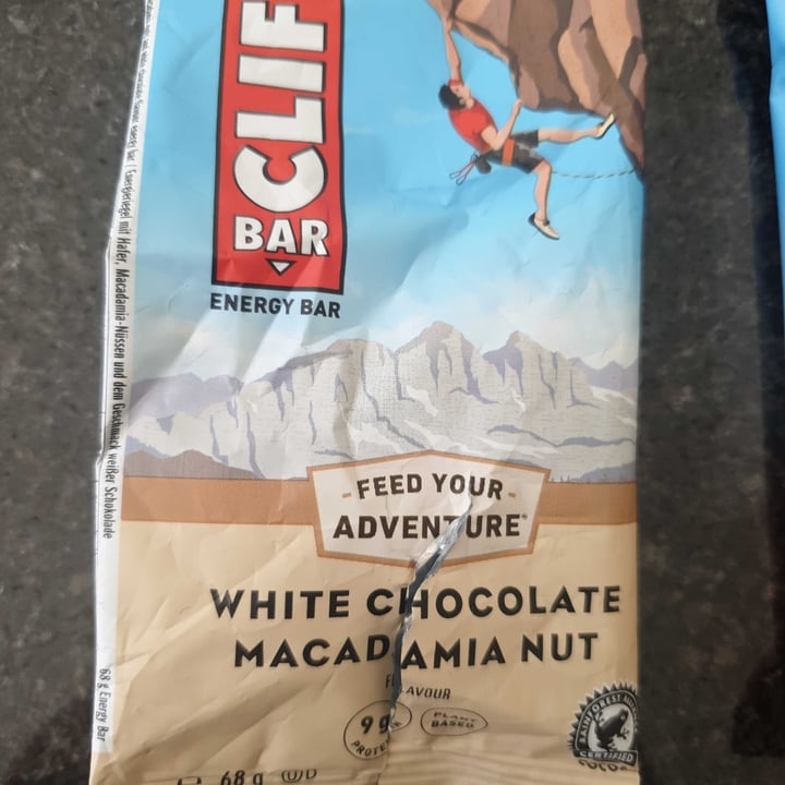 photo of Clif Bar white chocolate and macadamia nut shared by @mandymngn on  13 Sep 2022 - review