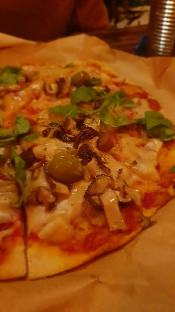 photo of SHIPIBO Bistro Amazonico Pizza de hongos shared by @heycharliebrown on  01 Aug 2019 - review