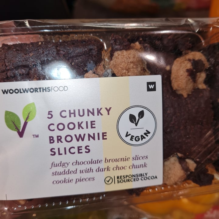 photo of Woolworths Food 5 Chunky Cookie Brownie Slices shared by @vegankitchensa on  18 Oct 2021 - review