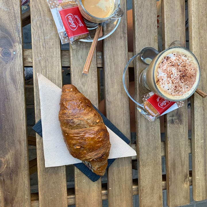 photo of Santoni - When Food is the Solution Vegan Croissant shared by @emmalj on  09 Jun 2021 - review