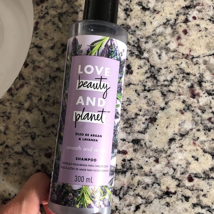 review photo of Love Beauty and Planet Argan Oil & Lavender Shampoo shared by @luizafloripa on 29 May 2022 - review