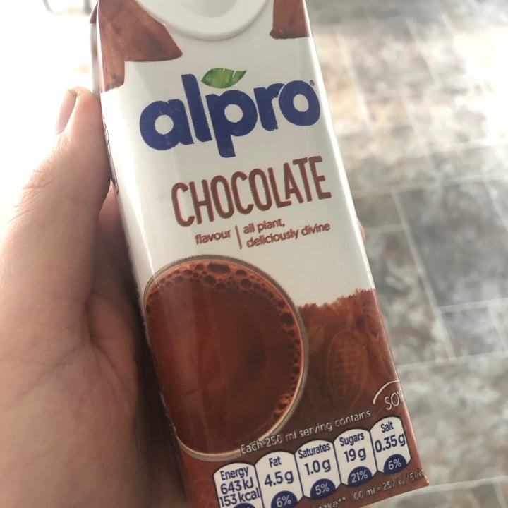 review photo of Alpro Chocolate Flavored Soya Milk shared by @trdoesvegan on 19 Feb 2021 - review