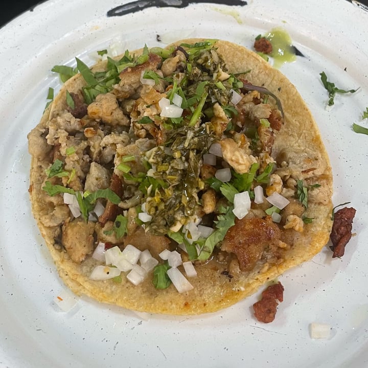 photo of Por Siempre Vegana Taquería Tacos De Suadero shared by @janethz on  21 Jun 2022 - review
