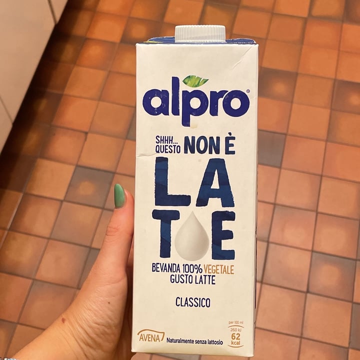 photo of Alpro This is Not Milk Classic Questo Non è Late Classico shared by @isibelle on  15 Sep 2022 - review
