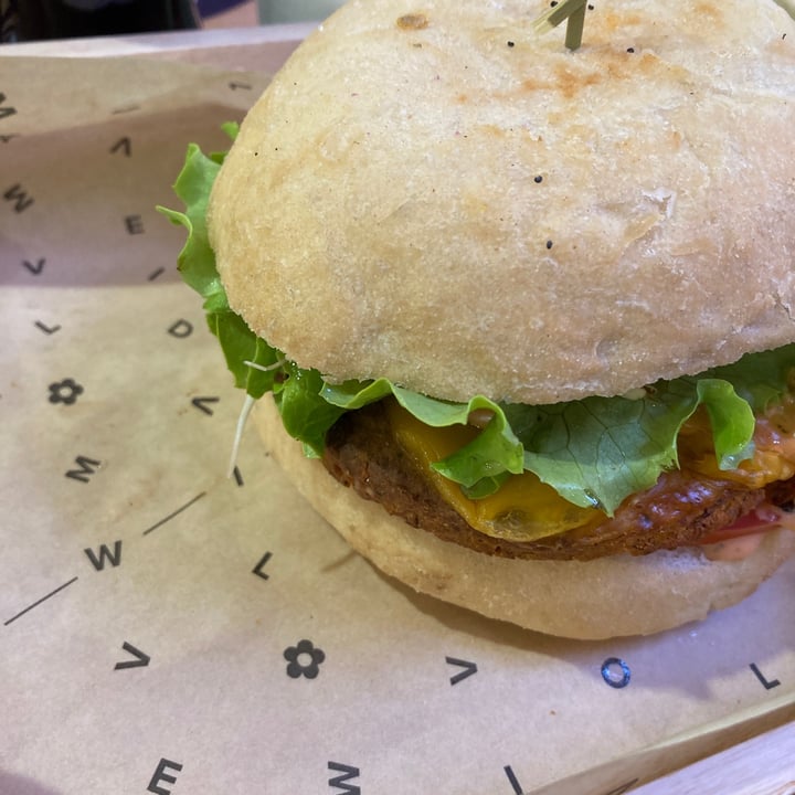 photo of Flower Burger Cherry Bomb shared by @matty945 on  28 Nov 2021 - review