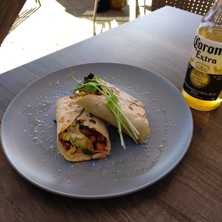 review photo of The Hummingbird Plant Based jackfruit tortilla shared by @diddleburd on 01 May 2022 - review
