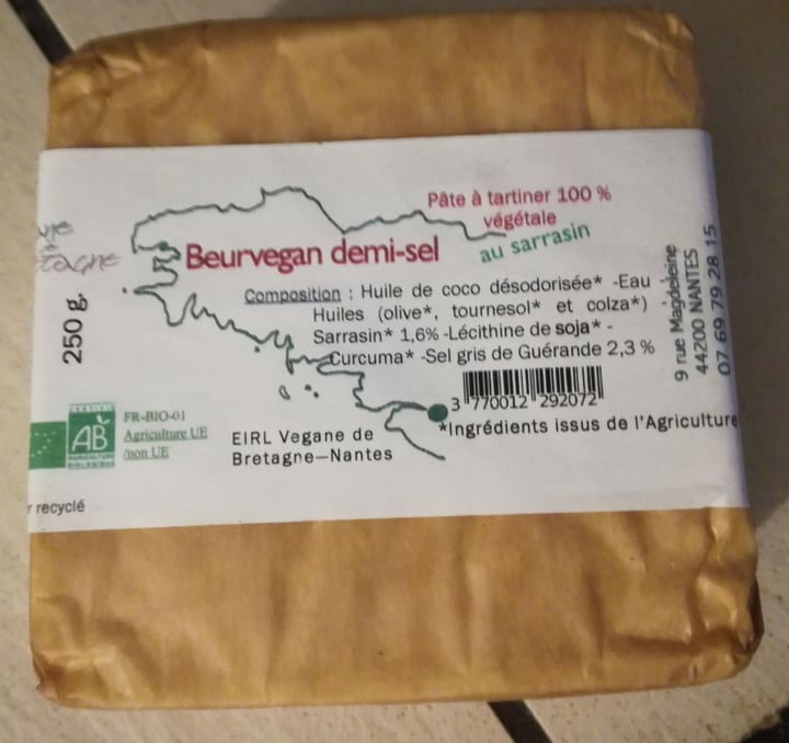 photo of Vegane de Bretagne Beurvegan demi-sel shared by @keklokito on  18 Mar 2020 - review