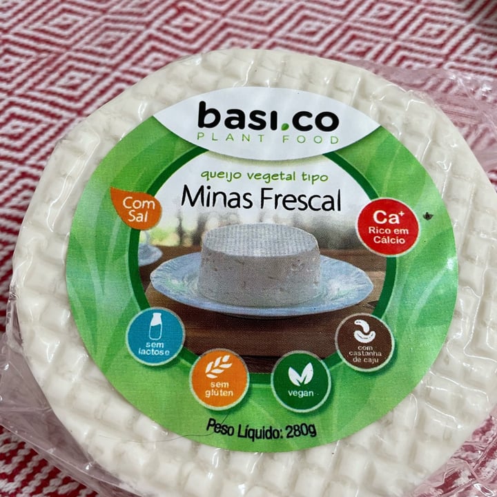 photo of Basi.co Queijo Vegetal tipo Minas Frescal shared by @arletevegan on  10 Jun 2022 - review