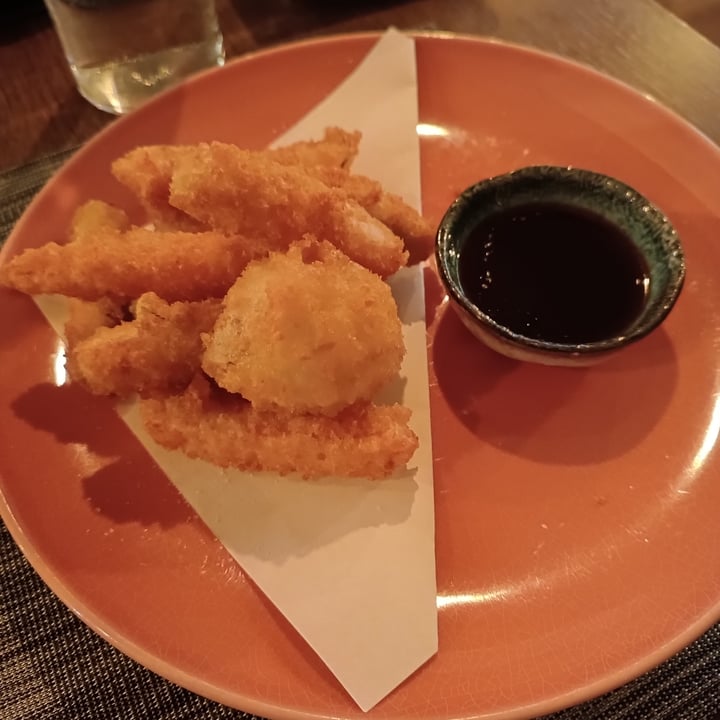 photo of I-Sushi Yasai tempura shared by @elyyveg on  25 Aug 2022 - review