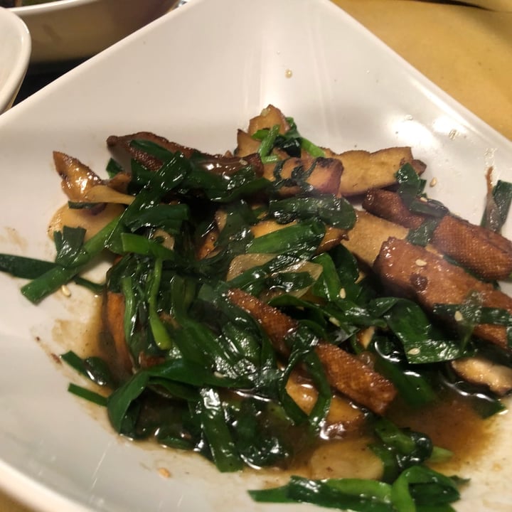 photo of Su Guan - Chinese Veg Tofu Con Erba Cipollina Cinese shared by @monicagugu82 on  14 Mar 2022 - review