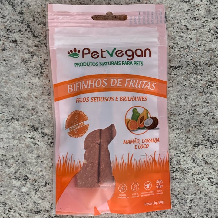 photo of Petvegan Petvevan bifinhos de  frutas sabor mamão, laranja e coco shared by @isalou on  24 Apr 2022 - review